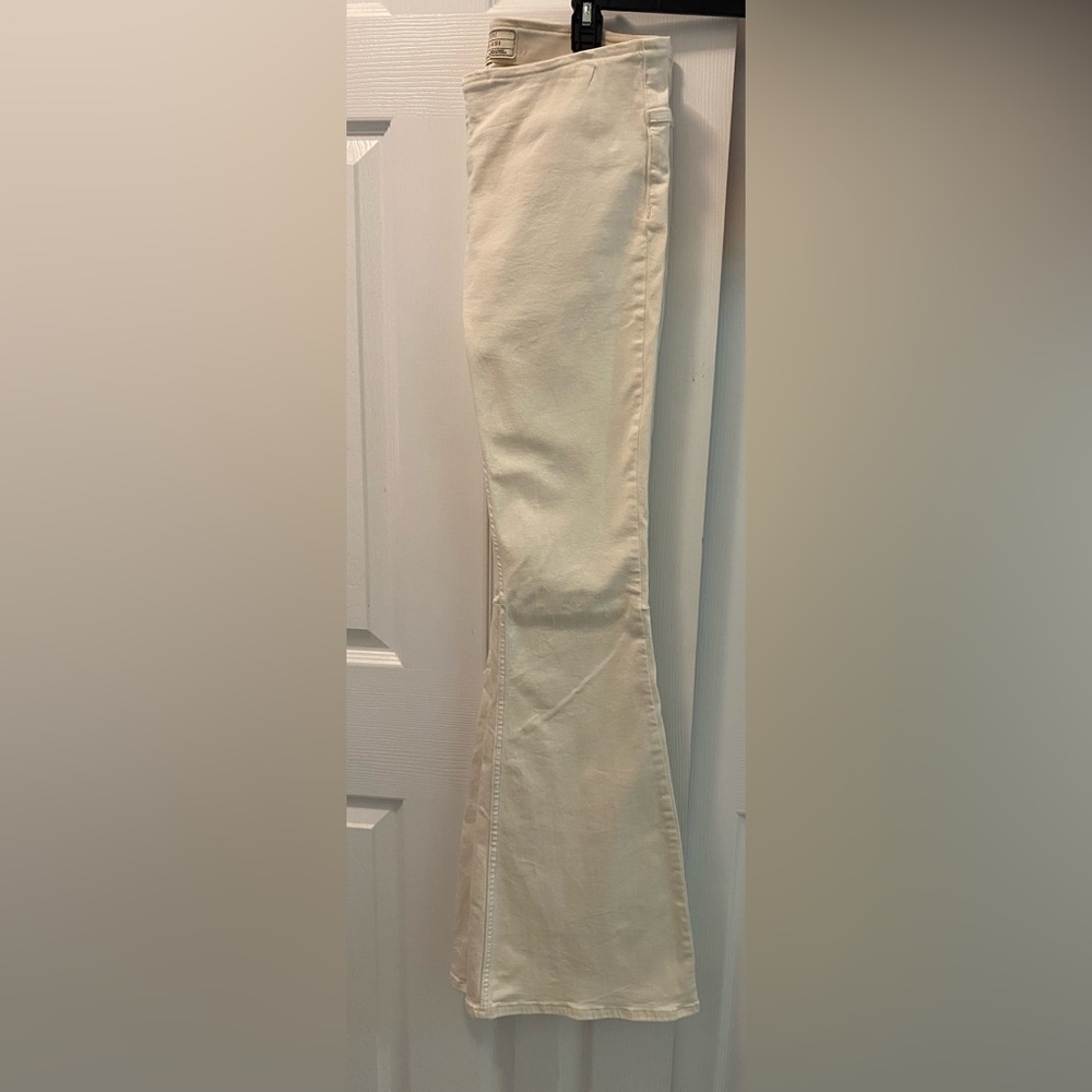 Free People | Penny | Pull-On Bell Bottom Flare Jeans | White | 30 - Picture 7 of 14